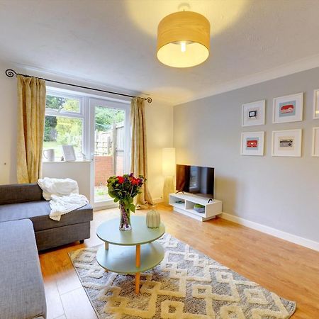 Modern 2 Bed House Sleeps 6 Southam Town Centre - Inspire Homes Ltd Exterior foto