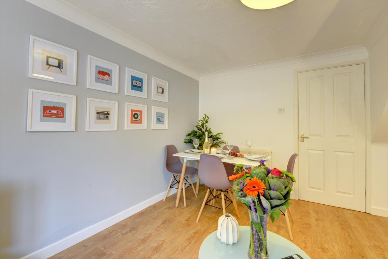 Modern 2 Bed House Sleeps 6 Southam Town Centre - Inspire Homes Ltd Exterior foto