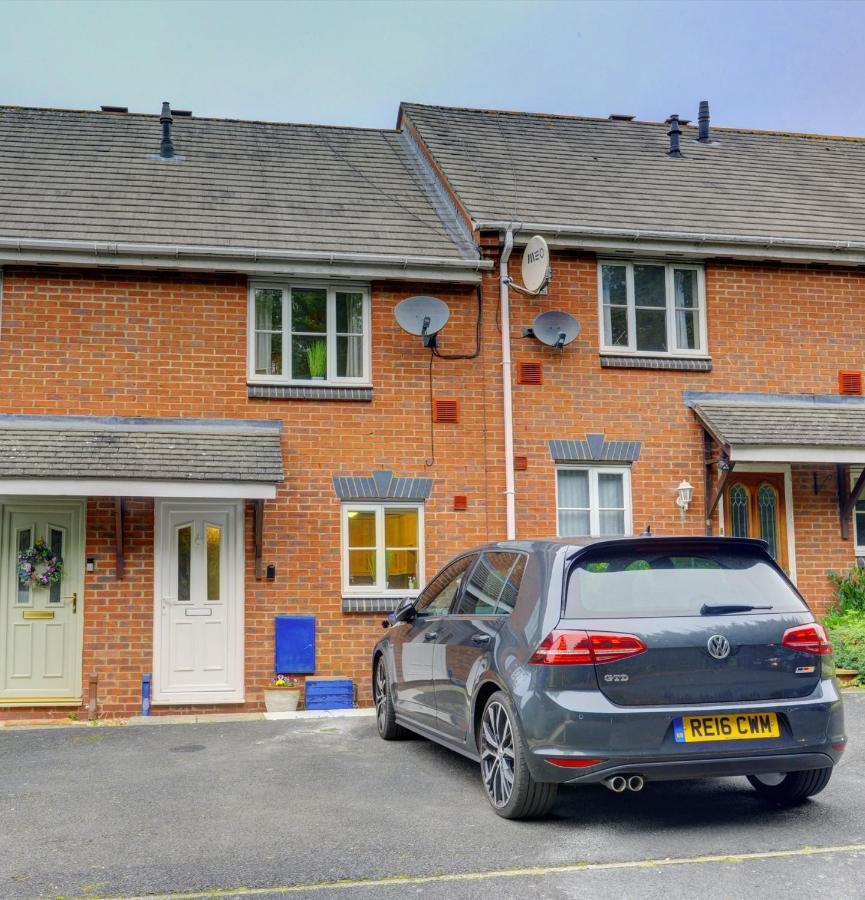 Modern 2 Bed House Sleeps 6 Southam Town Centre - Inspire Homes Ltd Exterior foto